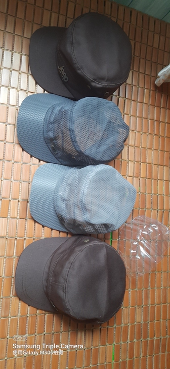 闲置全新平顶帽遮阳帽,一个浅灰网帽一个深黑...