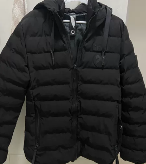 VOGUE实体店入手,男士羽绒服!穿过一次...