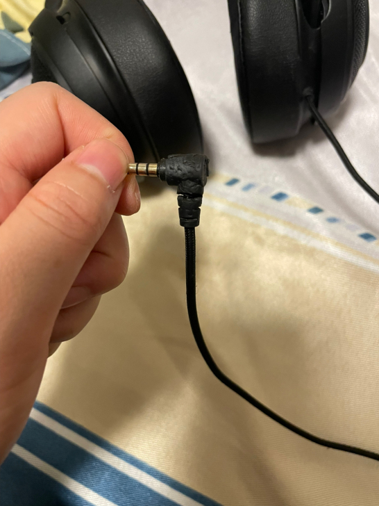 雷蛇北海巨妖,调音器被小猫咬了有牙印,有点...