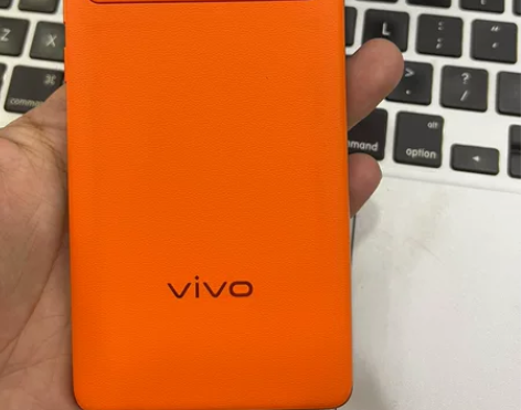 型号:vivo x80 配置:12+256...