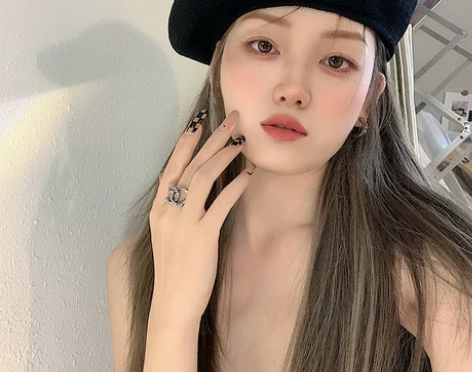 网红薄款时尚三角标贝雷帽女ins潮黑色画家...