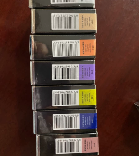 完美日记收藏家单色眼影盘五花肉闪片质地珠光...