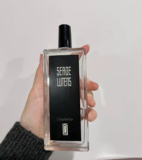 芦丹氏 孤儿怨香水 韩国旅游买的 余量如下...