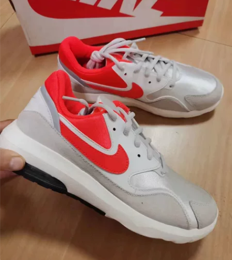 耐克Nike AIR MAX女子耐磨透气舒...