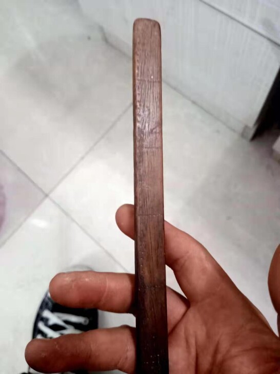 图123清末民国花梨木尺子，使用痕迹明显，...