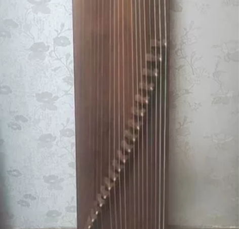 桐韵牌清音雅韵古筝750 感兴趣的话点“我...