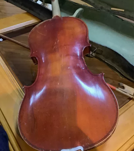 六十年代仙乐牌4/4小提琴，上海提琴厂出品...