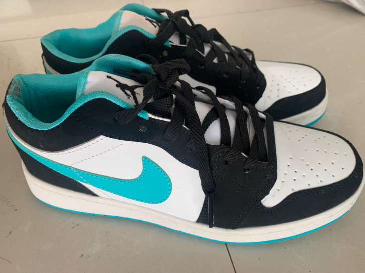 nike高邦休闲板鞋44码 无破损