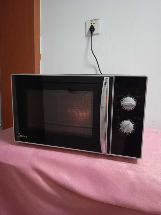 开了两个月的炸鸡店倒闭，转几乎全新的几台闲...