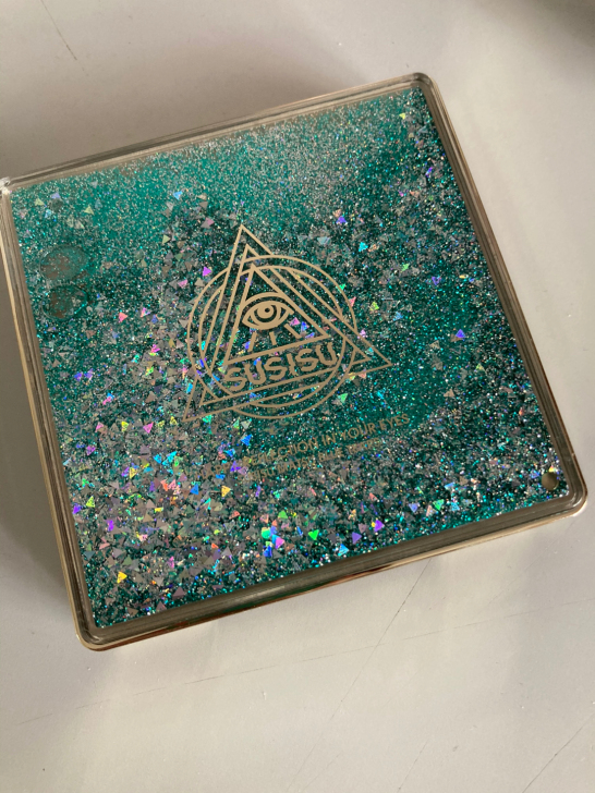 susisu苏西苏幻境流沙眼影盘正品12色...