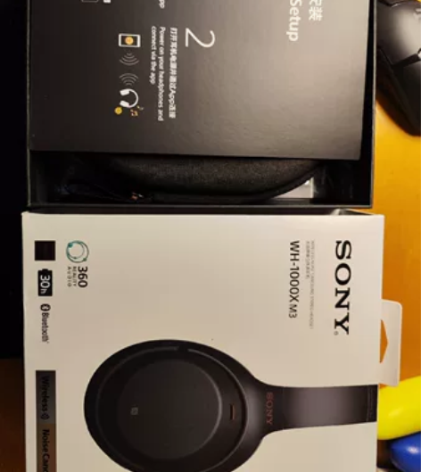 索尼wh1000XM3蓝牙头戴耳机 购于2...