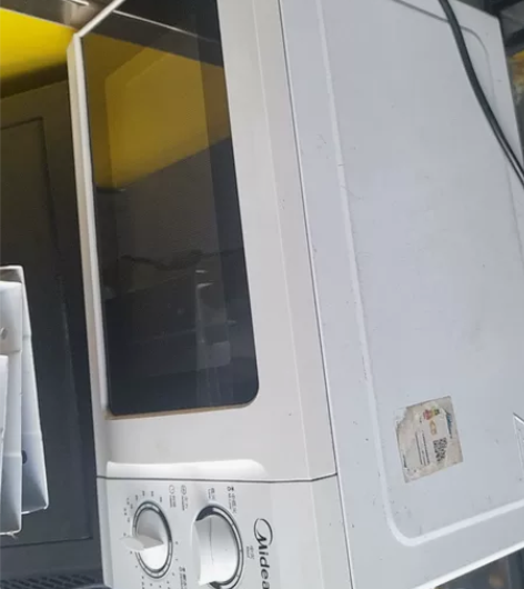 美的微波炉9成新,需要的联系,有两台。 感...