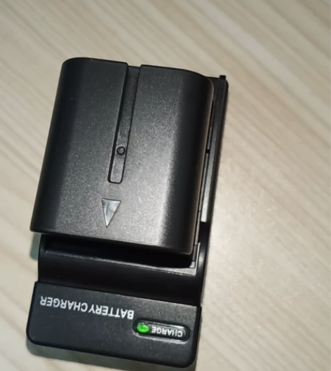 v714电池 适用于jvc v707h外置...