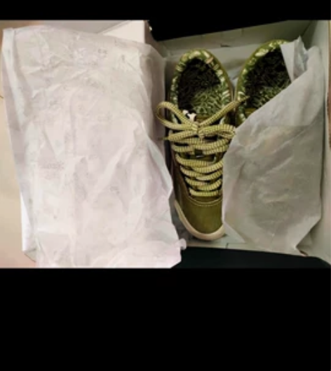 李宁联名板鞋 全新吊牌在李宁实体店499购...