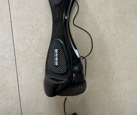 酷车e族平衡车  超静音 动力大 感兴趣的...