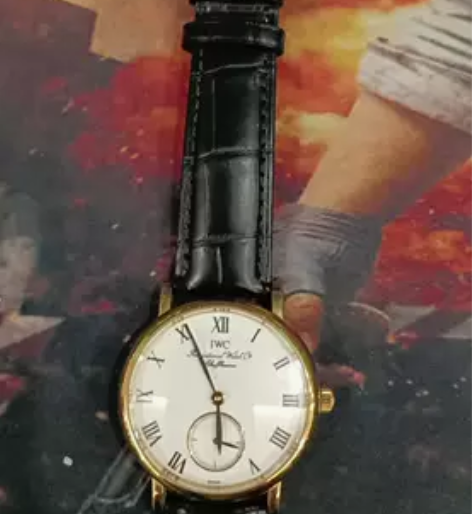 万国手表，本人一手佩戴，无划痕，无拆修，表...