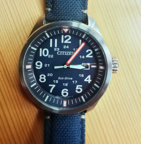 西铁城光电手表，用了几年，偶尔带带，闲置了...