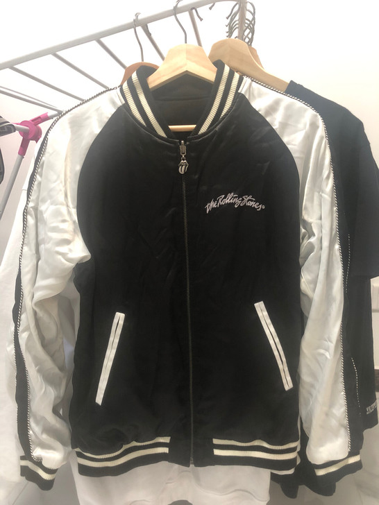 大嘴唇双面穿棒球薄棉服 尺码4  身高17...