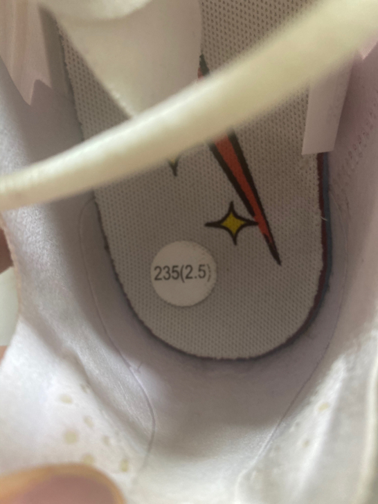 耐克女鞋穿过两次新旧如图