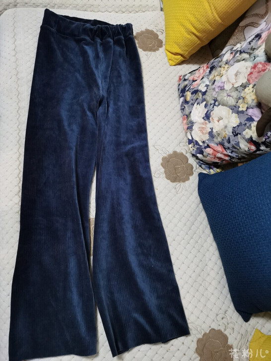 丝绒裤，百搭，颜色有点色差，实物发点墨绿，...