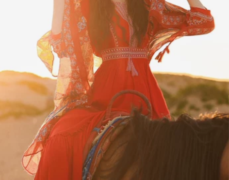 ?草原度假连衣裙夏季云南民族风女装西藏旅游...