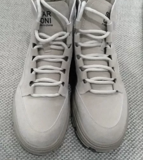 全新大东工装女鞋马丁靴39码，淡米色，中性...