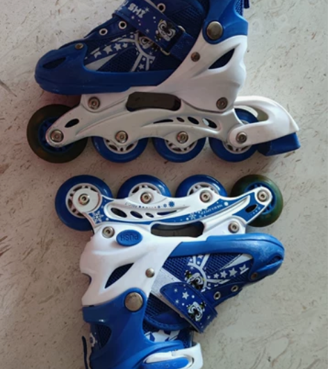 路狮轮滑鞋,适合26-30码的。鞋子好的,...