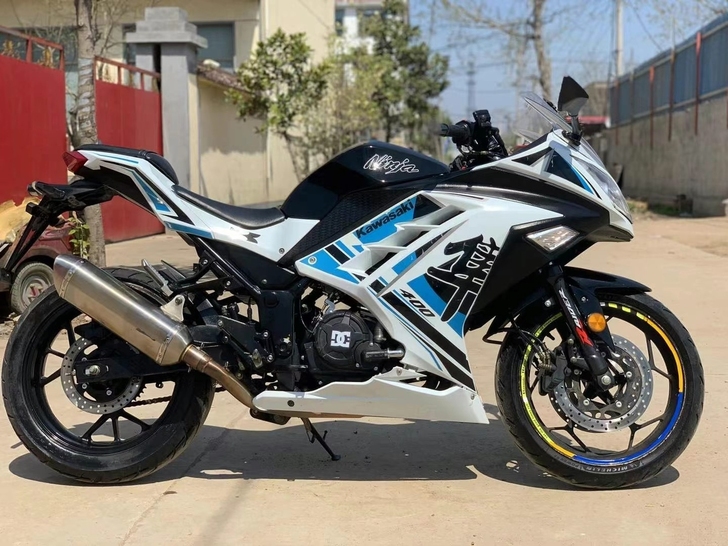 小忍者到双缸水冷400cc,改装天蝎排气 ...