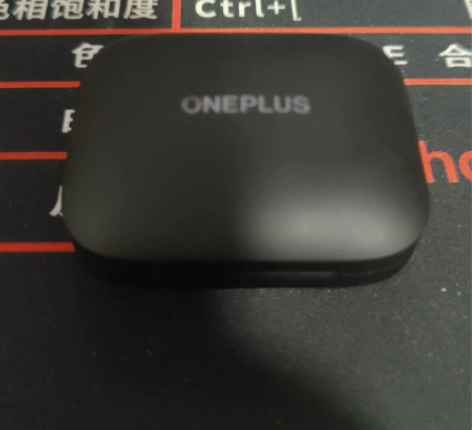 出一个耳机,不知道在哪查保修,盒子都在,用...