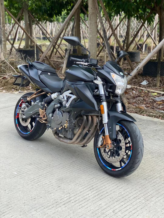 转让给BN600，15年上牌，手续齐全，协...