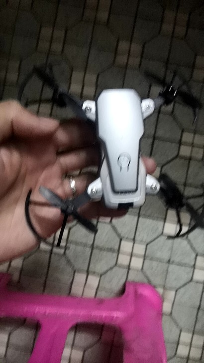 无人机，小孩不会玩，玩过一次