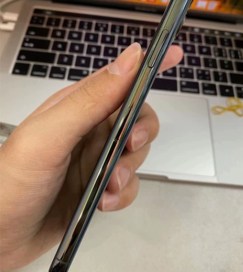 自用苹果11ProMax512G，国行，电...