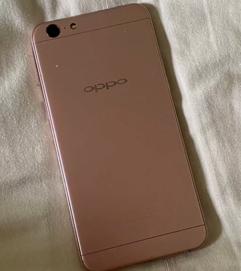 OPPO A57 32g 成色挺好的 自...