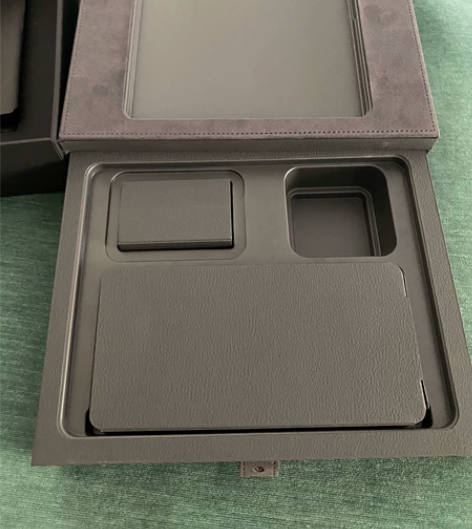 VIVO X Fold 手机包装盒跟原装充...