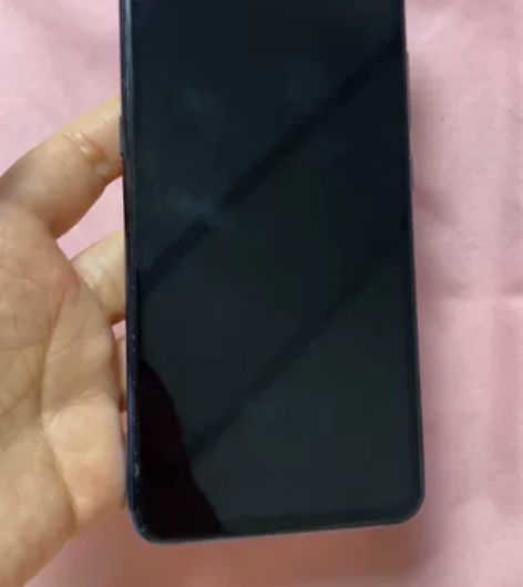 vivox23幻彩版，6+128，有使用痕...