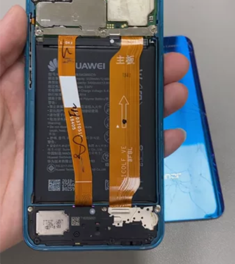 荣耀10 6+64g 功能正常，后盖爆，屏...