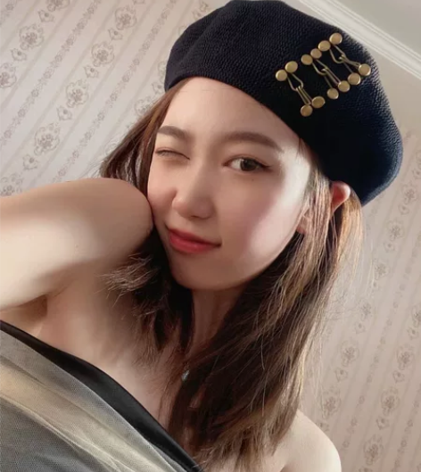 9.9包邮！贝雷帽女！全新！！试戴了一下很...
