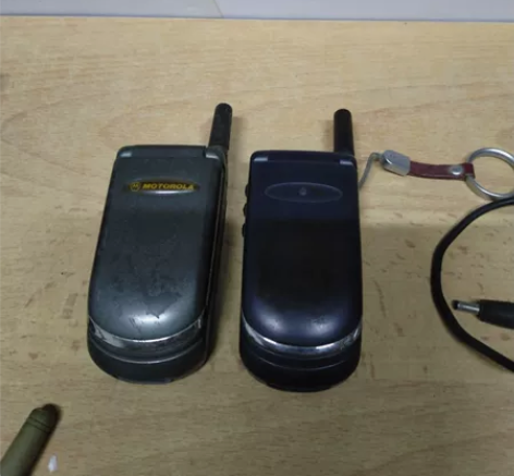 摩托罗拉经典收藏机型V998,无充电器,自...