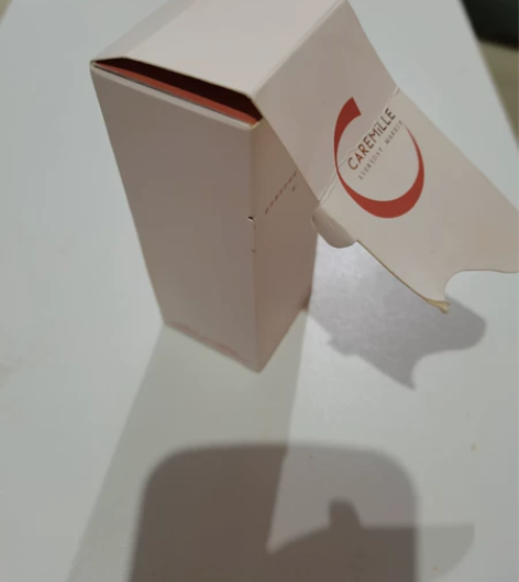 珂曼粉底，官网购入，就用过一次，保正，不正...