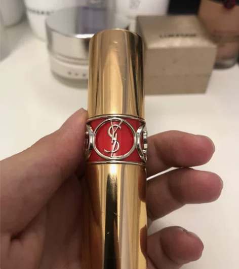 YSL口红圆管46号色，男友从圣罗兰专柜买...
