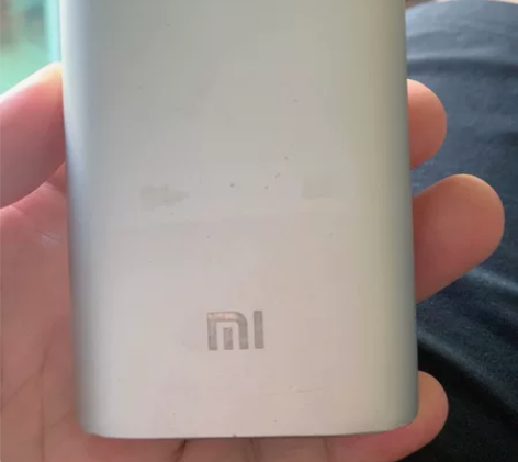 小米10000毫安充电宝，铝合金外壳，小米...