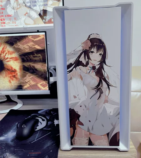 工作室闲置，十六核电脑i7i5全套32寸台...