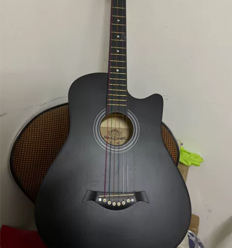 BANSID班士顿吉他，有琴包，9成新，自...