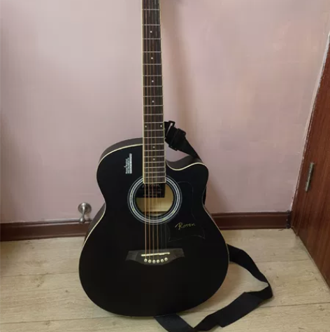 Rosen卢森入门级吉他，可小刀 感兴趣的...