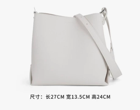 荔枝纹小号托特水桶包 有实图 感兴趣的话点...