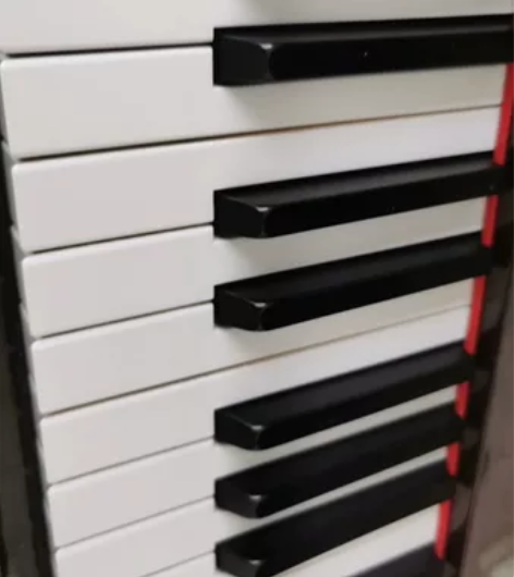 出家用钢琴一台，马上外地工作，不方便带着。...