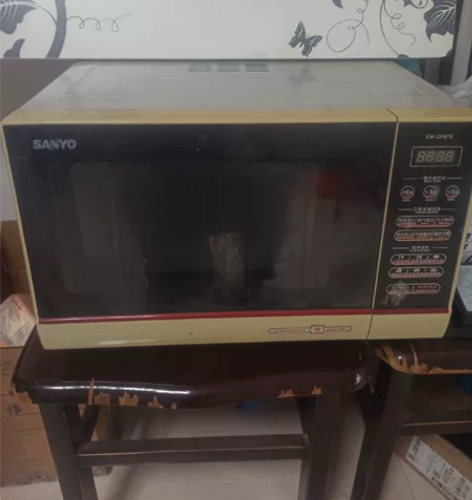 转让微波炉 感兴趣的话点“我想要”和我私聊...