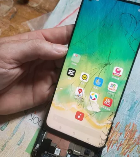 OPPO realme 真我 Q3 只是...