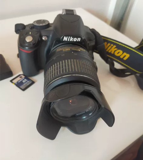 尼康d3100入门单反套机，配18-55v...