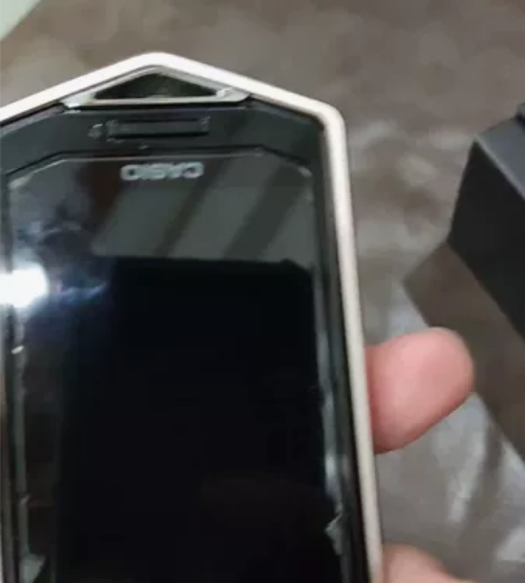 卡西欧自拍神器TR600 一切正常钢化膜有...